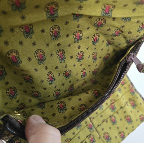 MaggiB Green Floral Paisley Quilt Fabric Large Wallet - Picture 5 of 12